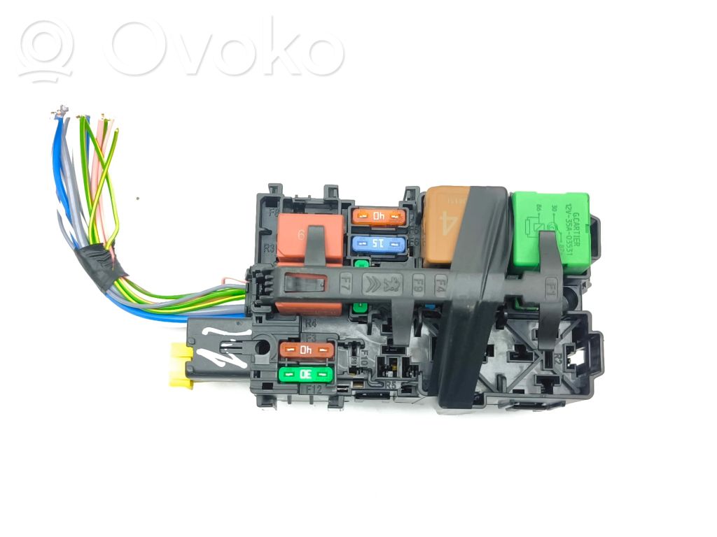 Citroen C5 Aircross Fuse module 