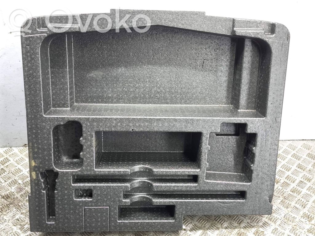 Tool box   EJ3219G381AA