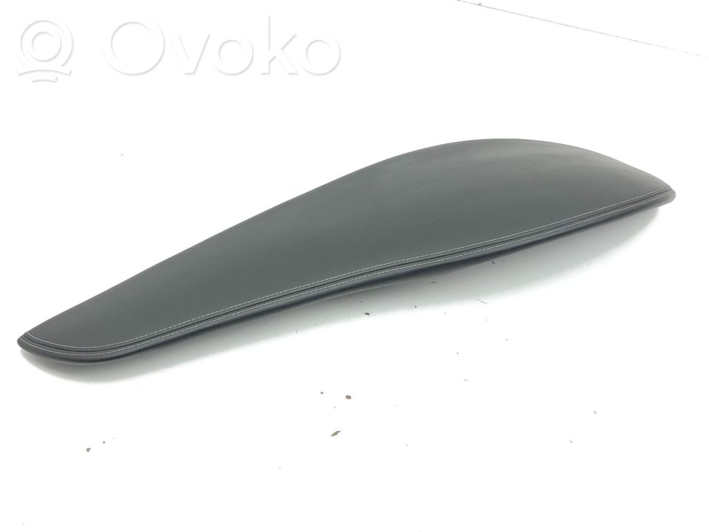 Ramka deski rozdzielczej   682105DA0A
