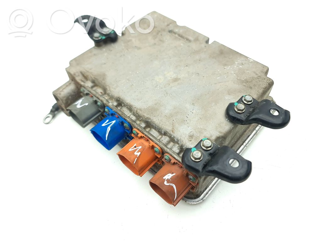 Tesla Model S Voltage converter inverter 