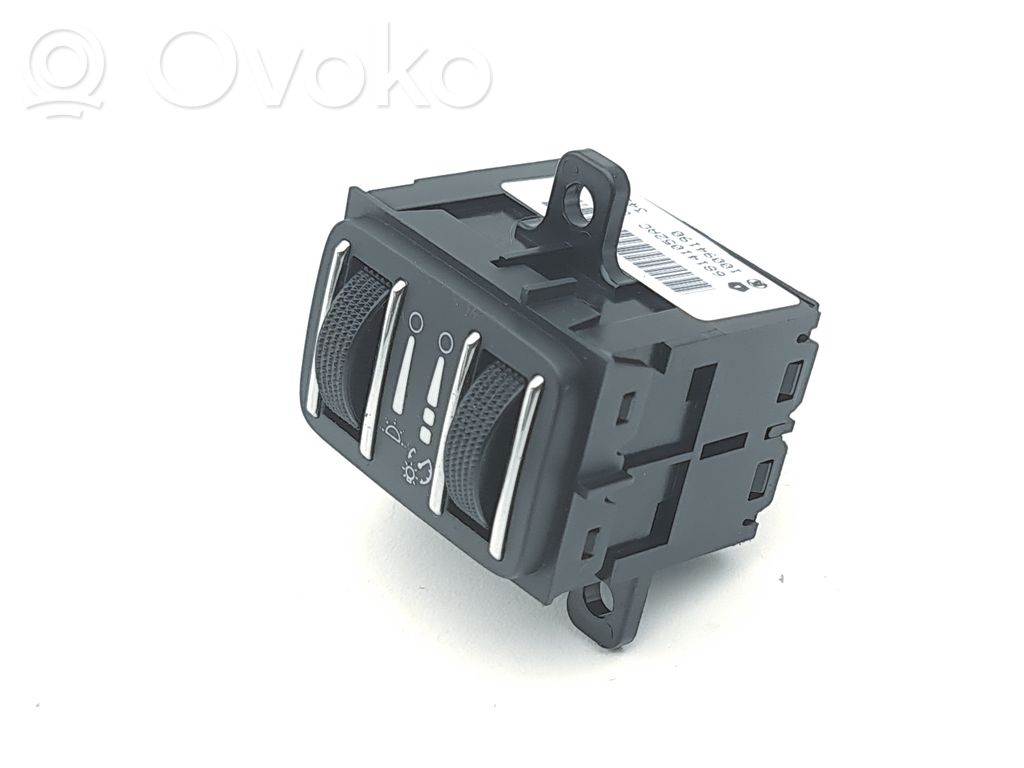 Maserati Ghibli A set of switches 