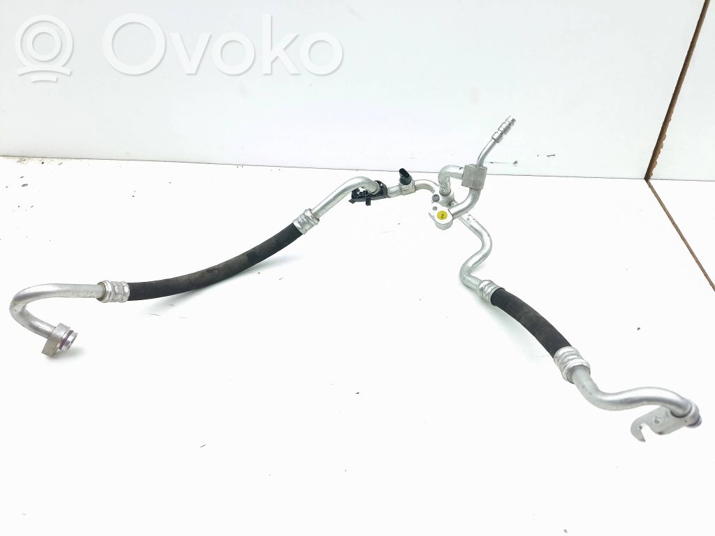 Ilmastointilaitteen putki (A/C)   1EA816743G,40000070304,A816739