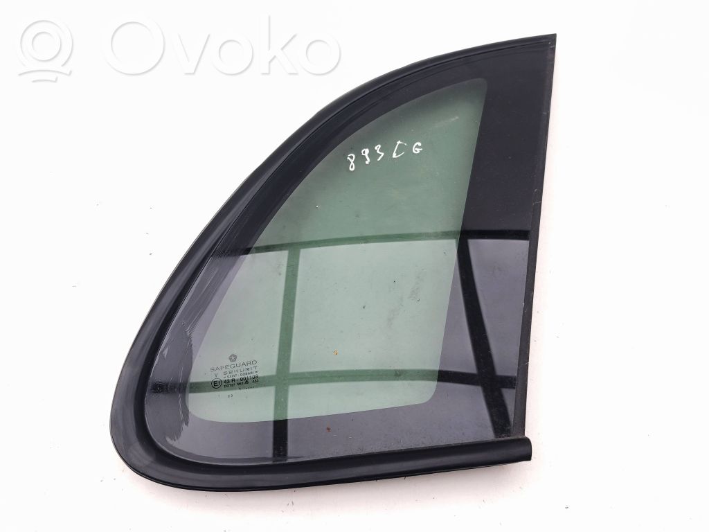 Vidrio lateral trasero   0506702