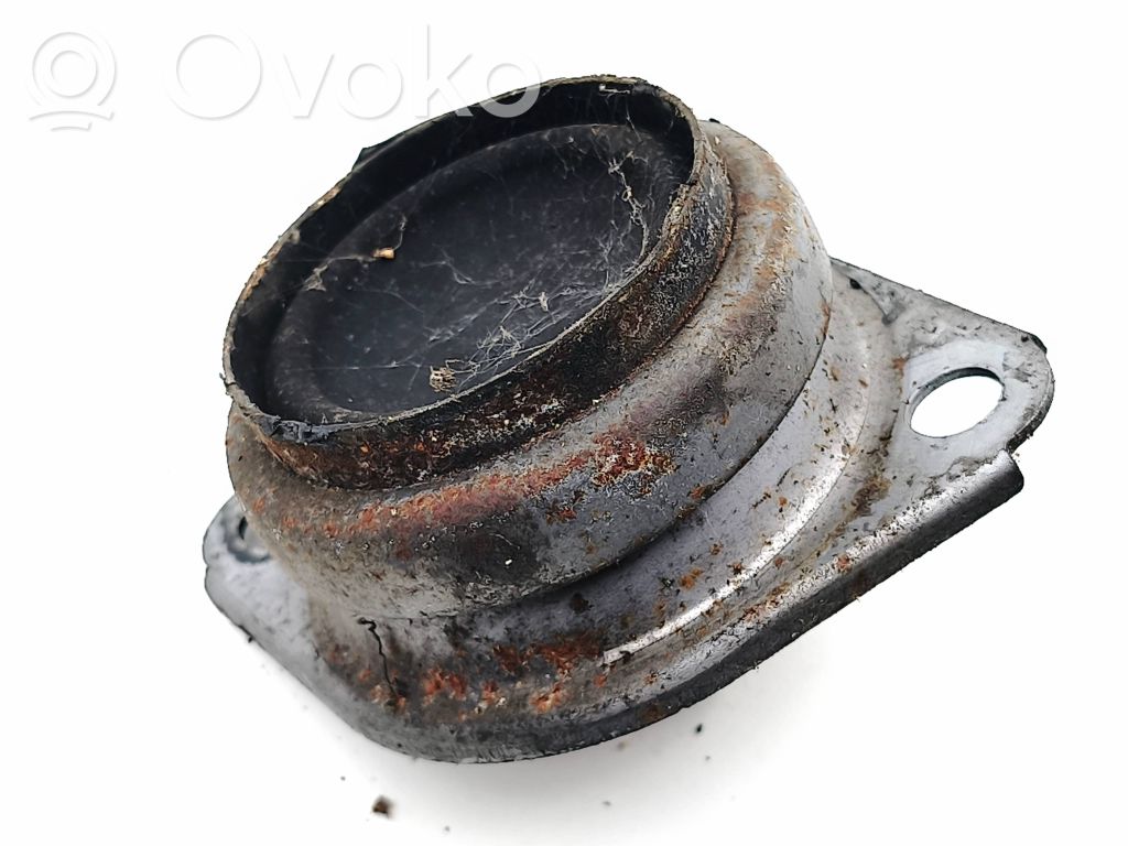 Maserati Quattroporte Engine mount bracket 