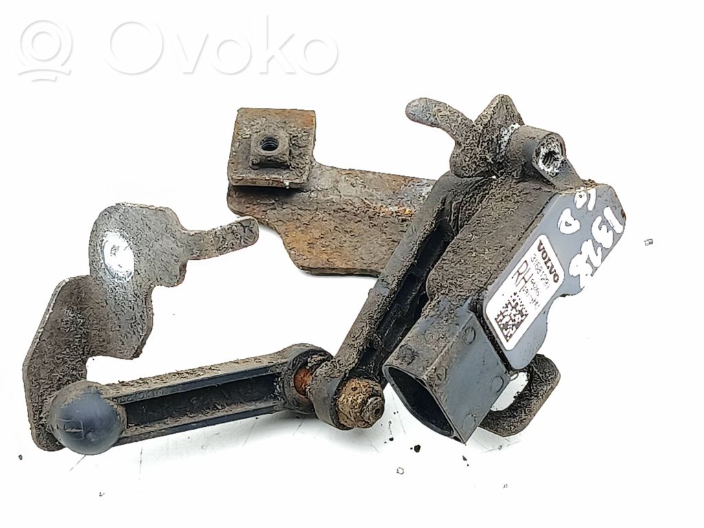 Czujnik poziomowania świateł osi tylnej   31681291,A426S,18173H