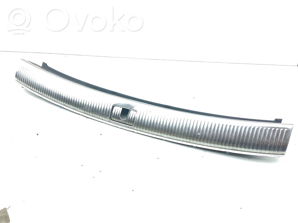 Osłona pasa bagażnika   80A864483E,804864483,00X7216400,00X72164001,80A864483F