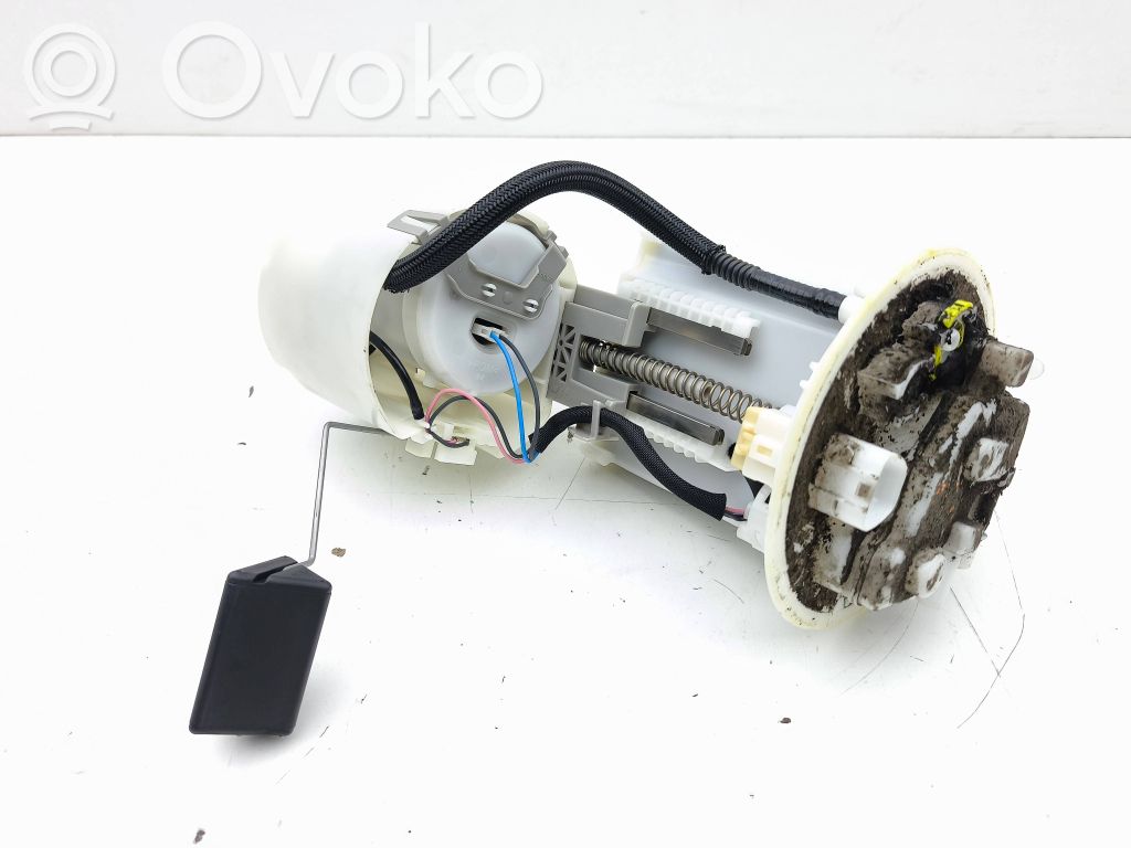 Lexus CT 200H Bomba interna de combustible 