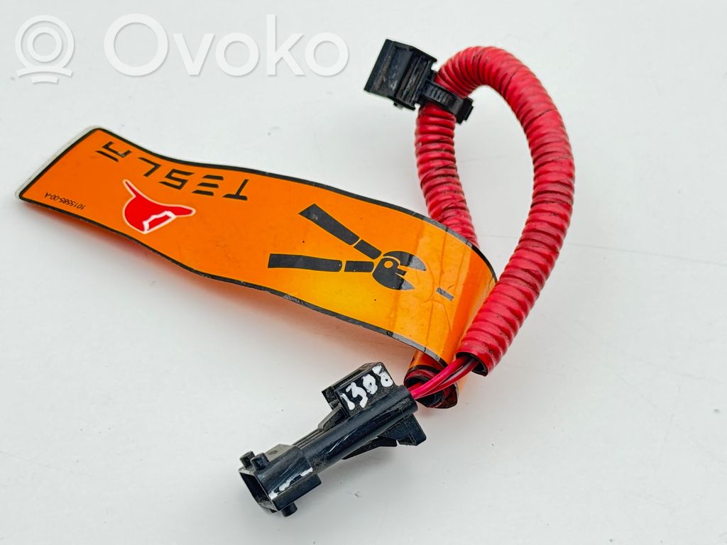 Tesla Model S Akun rele-sulake 