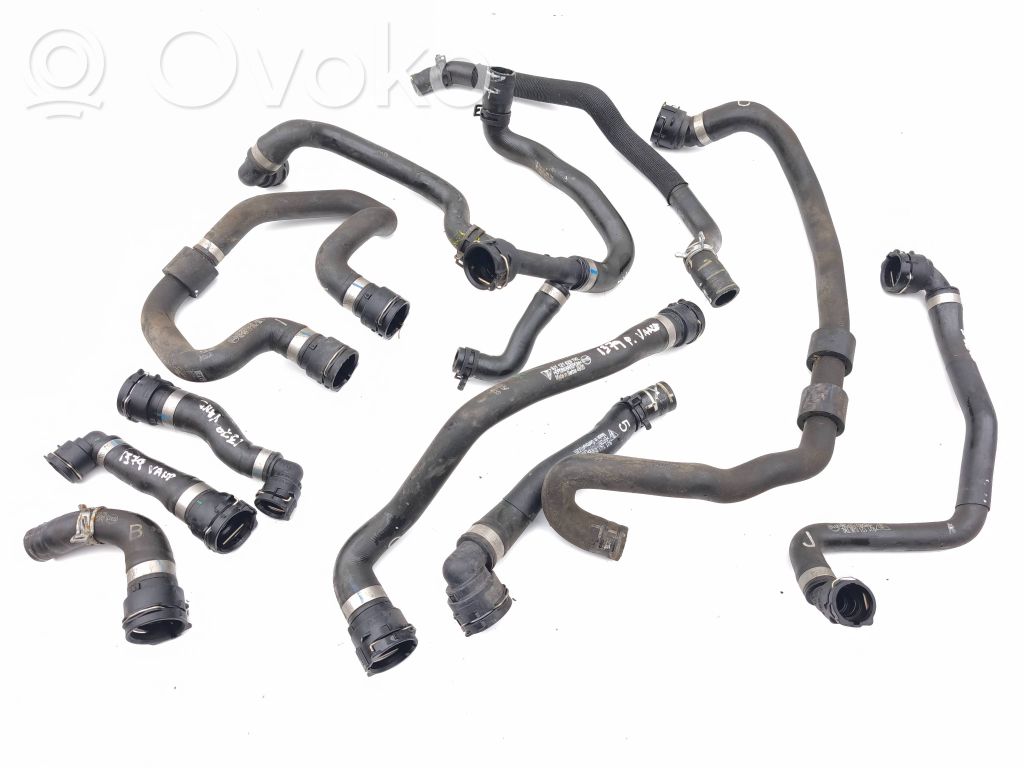 Porsche Taycan 9J1 Conductă/furtun lichid de răcire motor 