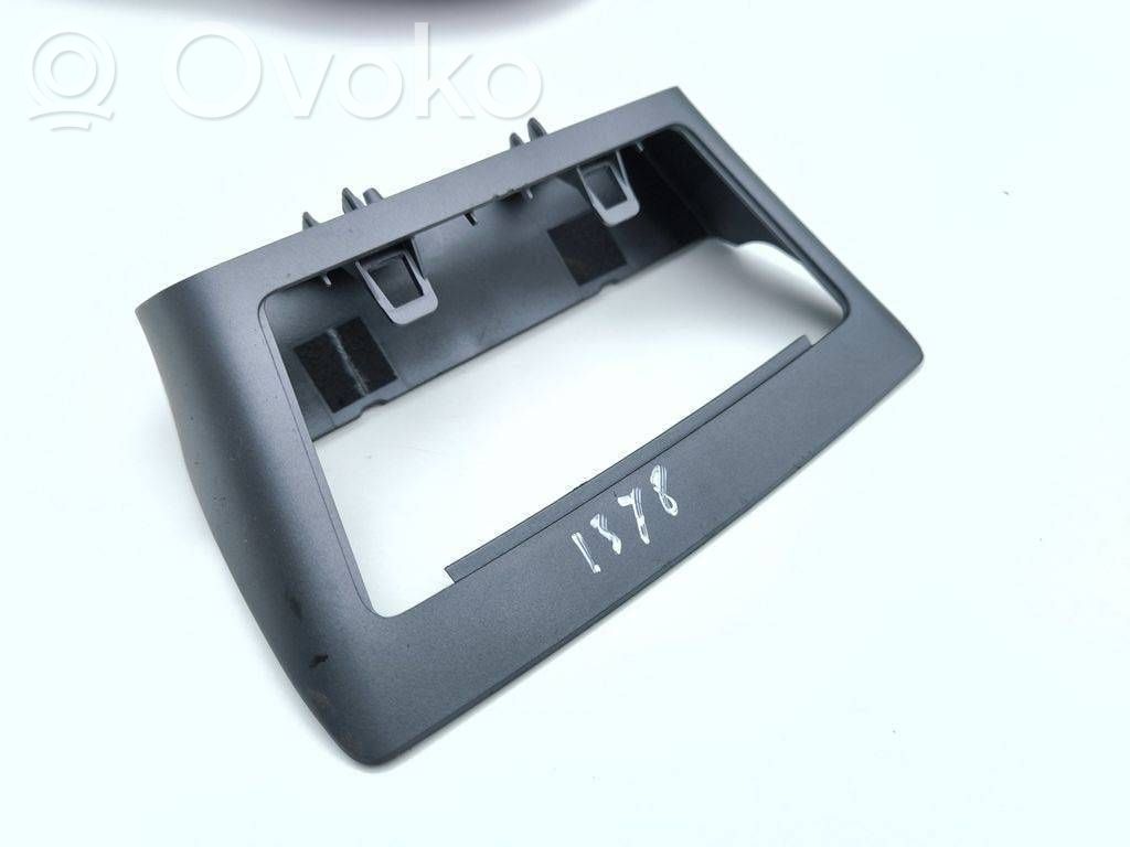 Toyota RAV 4 (XA50) Moldura del panel 