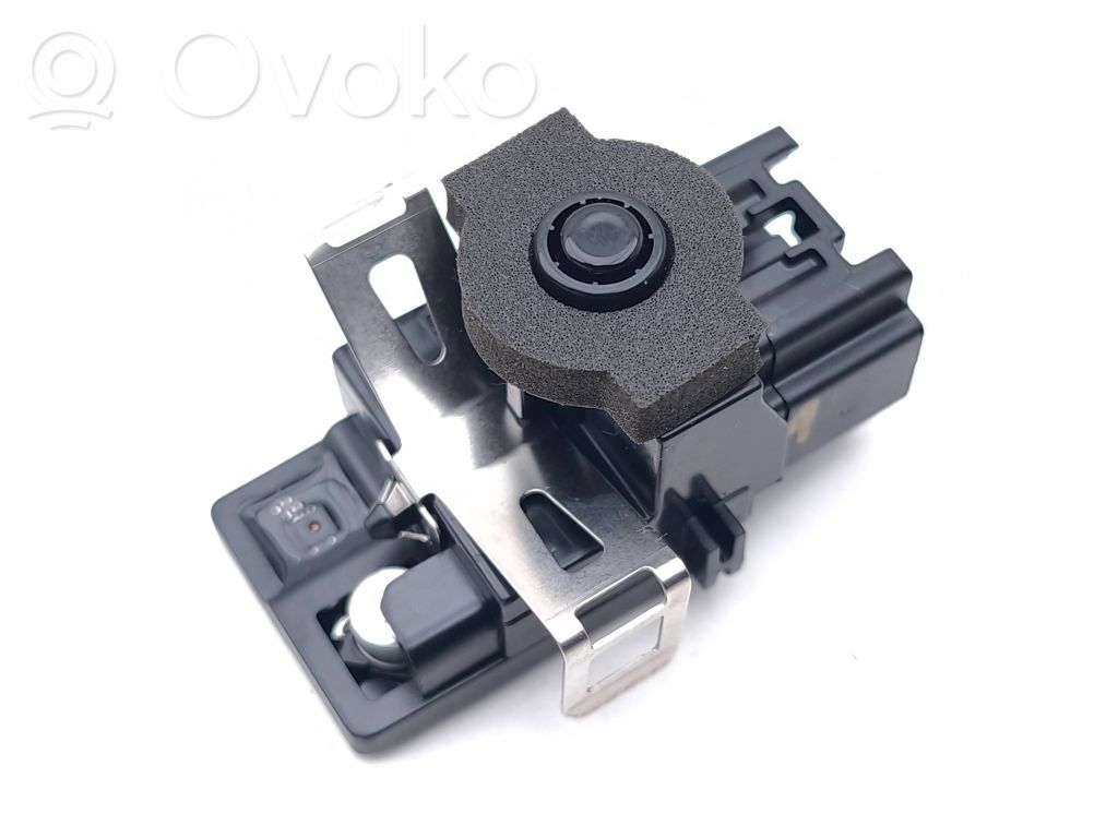Interior temperature sensor   ML3H19E907AB