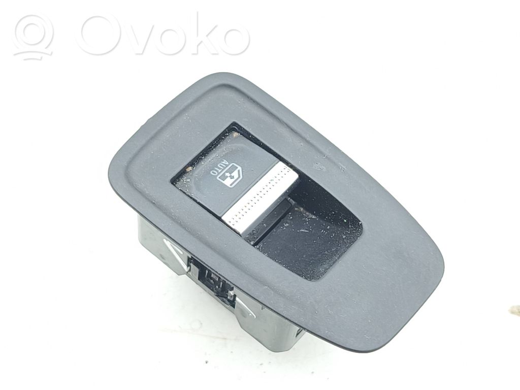 Renault Arkana Electric window control switch 