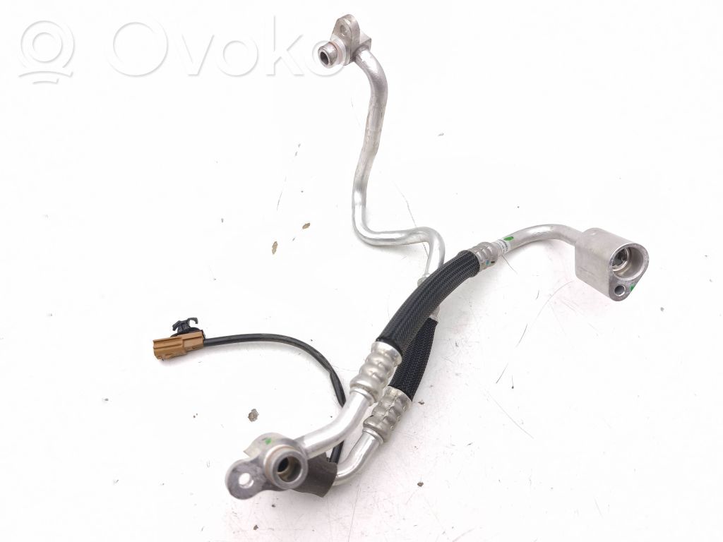 Renault Scenic E-Tech V Ilmastointilaitteen putki (A/C) 