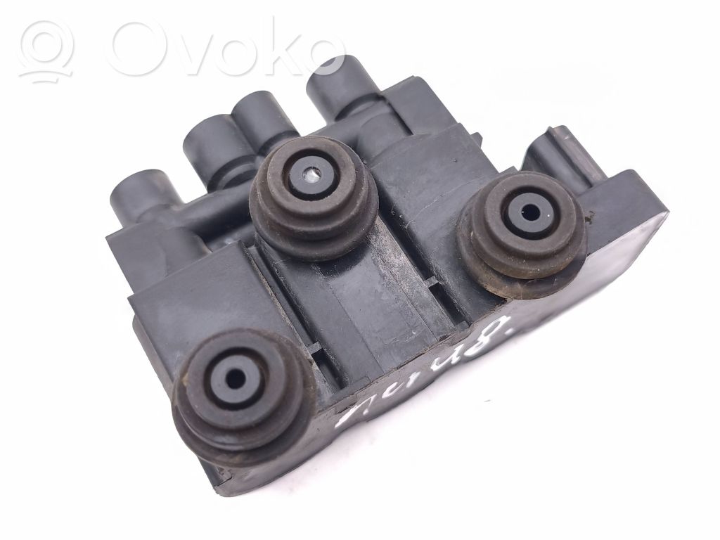 Land Rover Range Rover L405 Rozdzielacz / Blok zaworowy zawieszenia pneumatycznego osi tylnej 