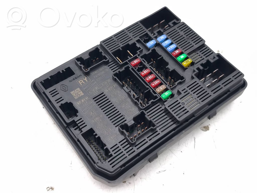 Nissan Qashqai J12 Módulo de fusible 