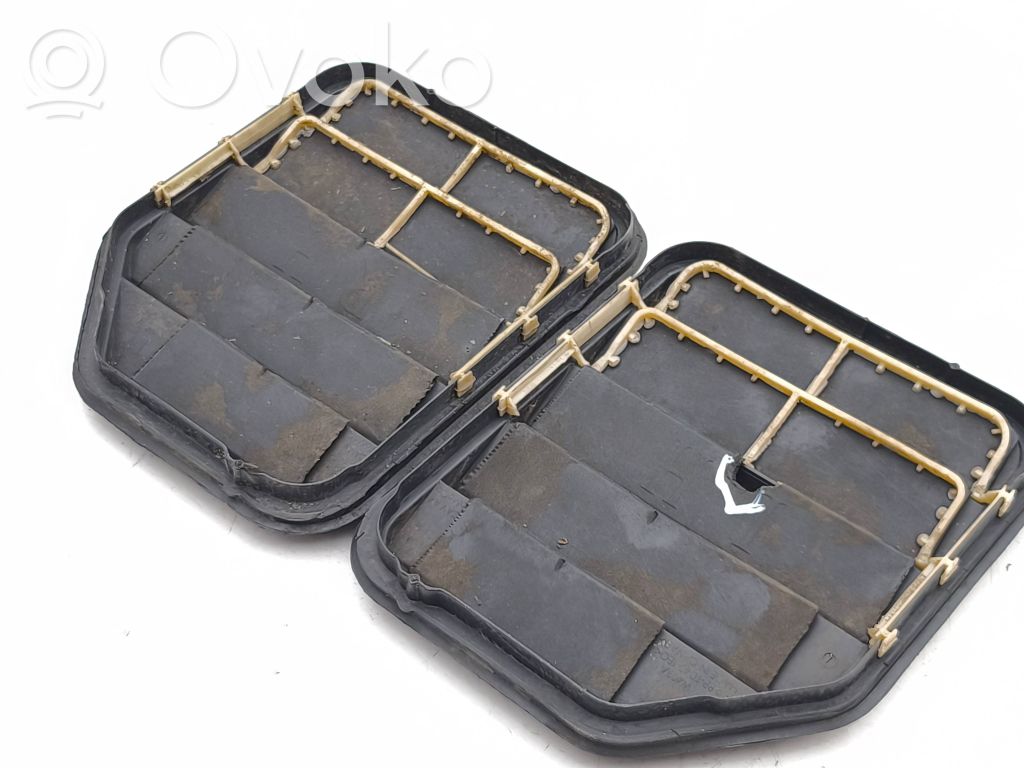 Ford Galaxy Quarter panel pressure vent
