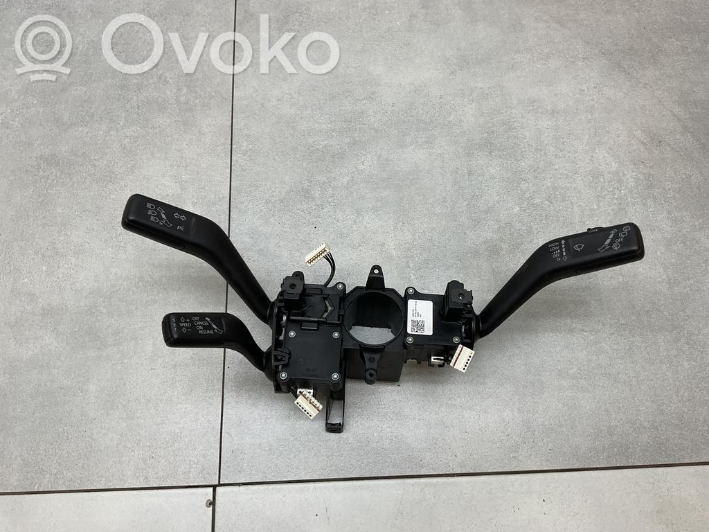 Volkswagen PASSAT B7 Wiper turn signal indicator stalk/switch 