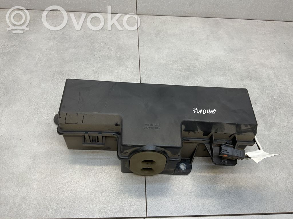 Opel Insignia A Silniczek pompy hydraulicznej klapy tylnej bagażnika 
