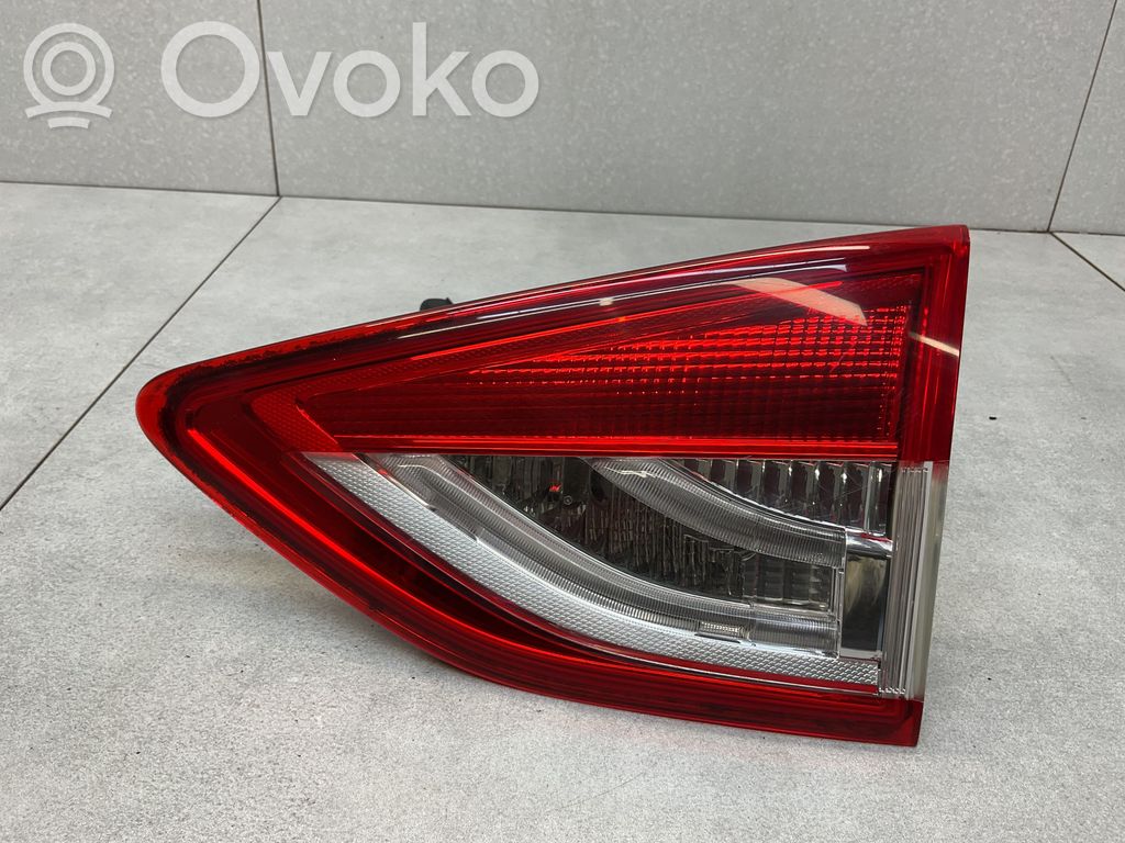 Ford Kuga II Luces portón trasero/de freno 