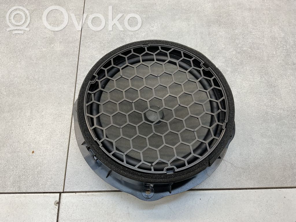Audi A3 S3 8V Front door speaker 
