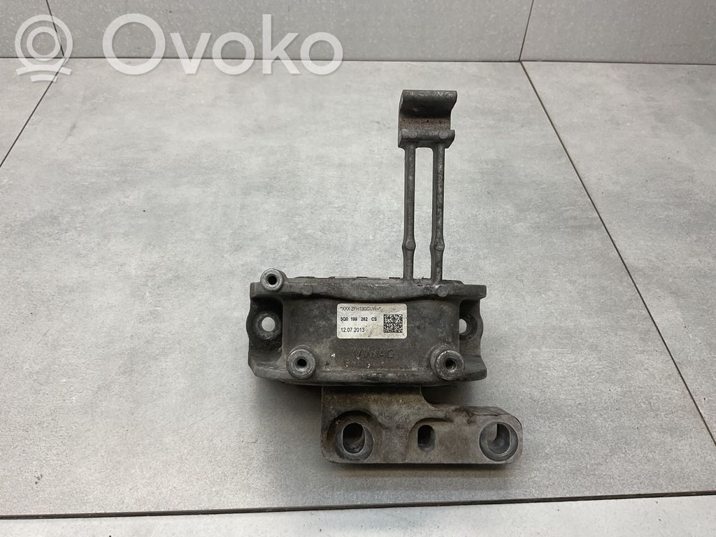 Audi A3 S3 8V Engine mount bracket 