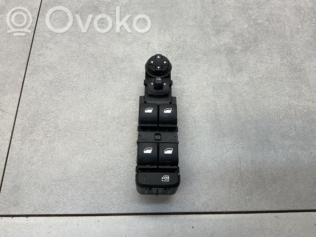 Opel Mokka B Electric window control switch 