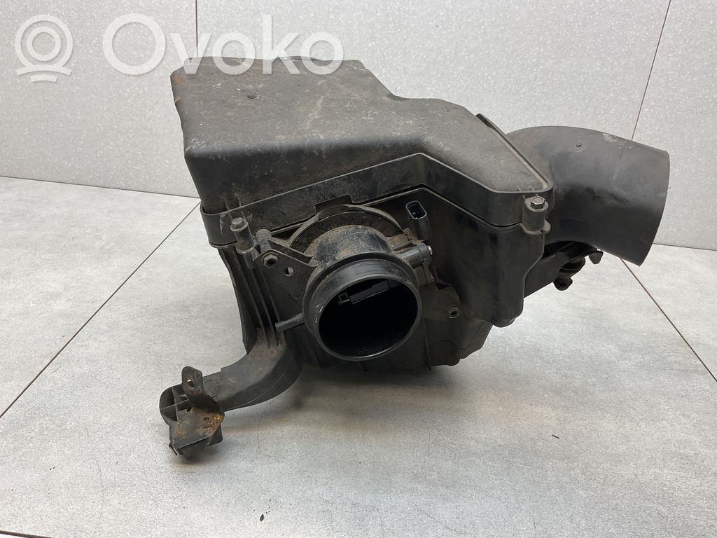 Ford Grand C-MAX Air filter box 