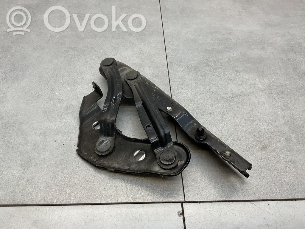 Audi A1 Engine bonnet/hood hinges 
