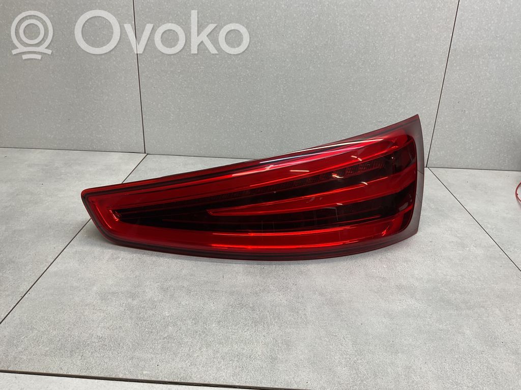 Audi Q3 8U Takaluukun takavalot 