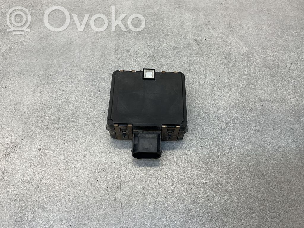 Volkswagen PASSAT B8 Senzor radar distronic 