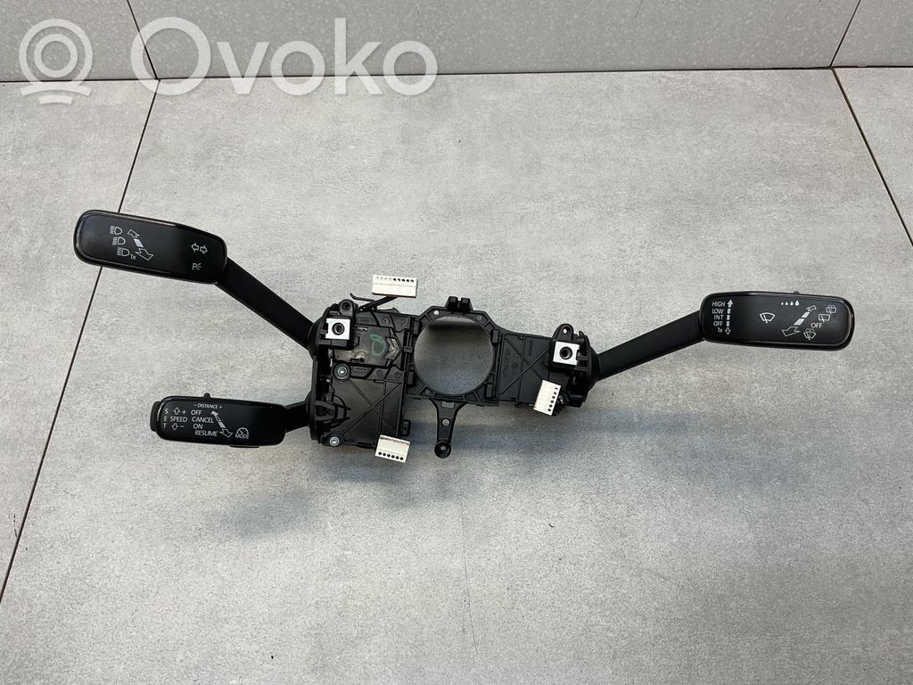 Skoda Superb B8 (3V) Interruptor/palanca de limpiador de luz de giro 