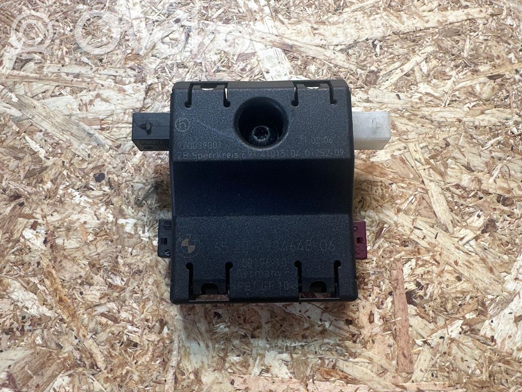 BMW 3 E90 E91 Antenna control unit 