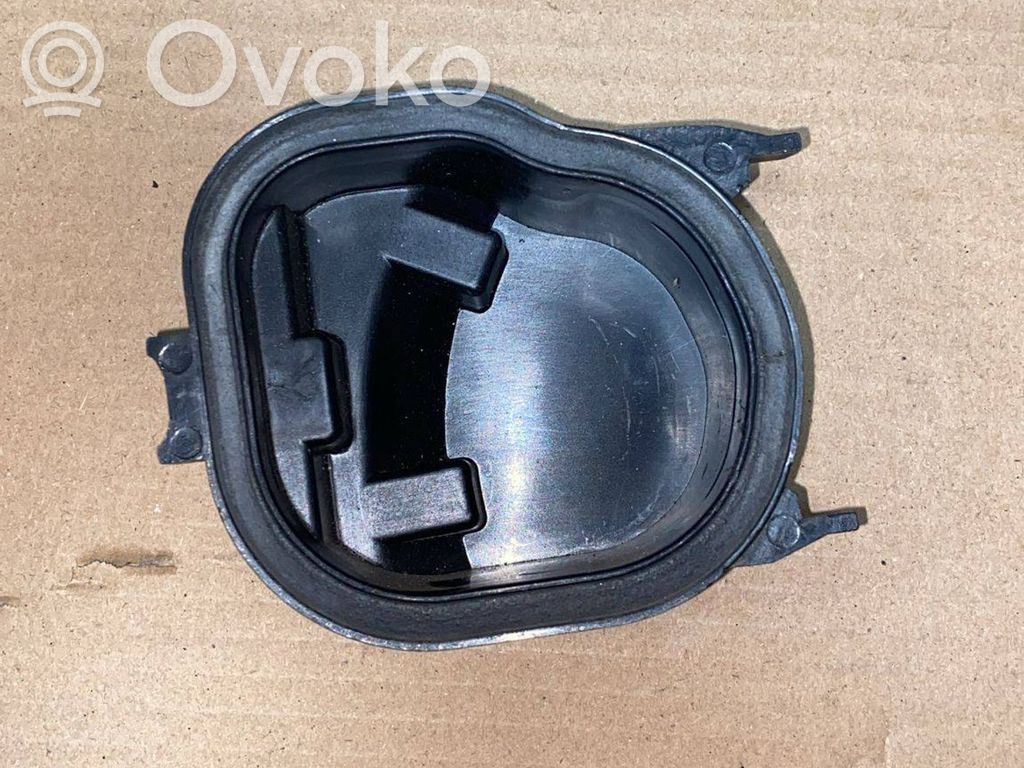 BMW 3 E90 E91 Priekšējā luktura detaļa 