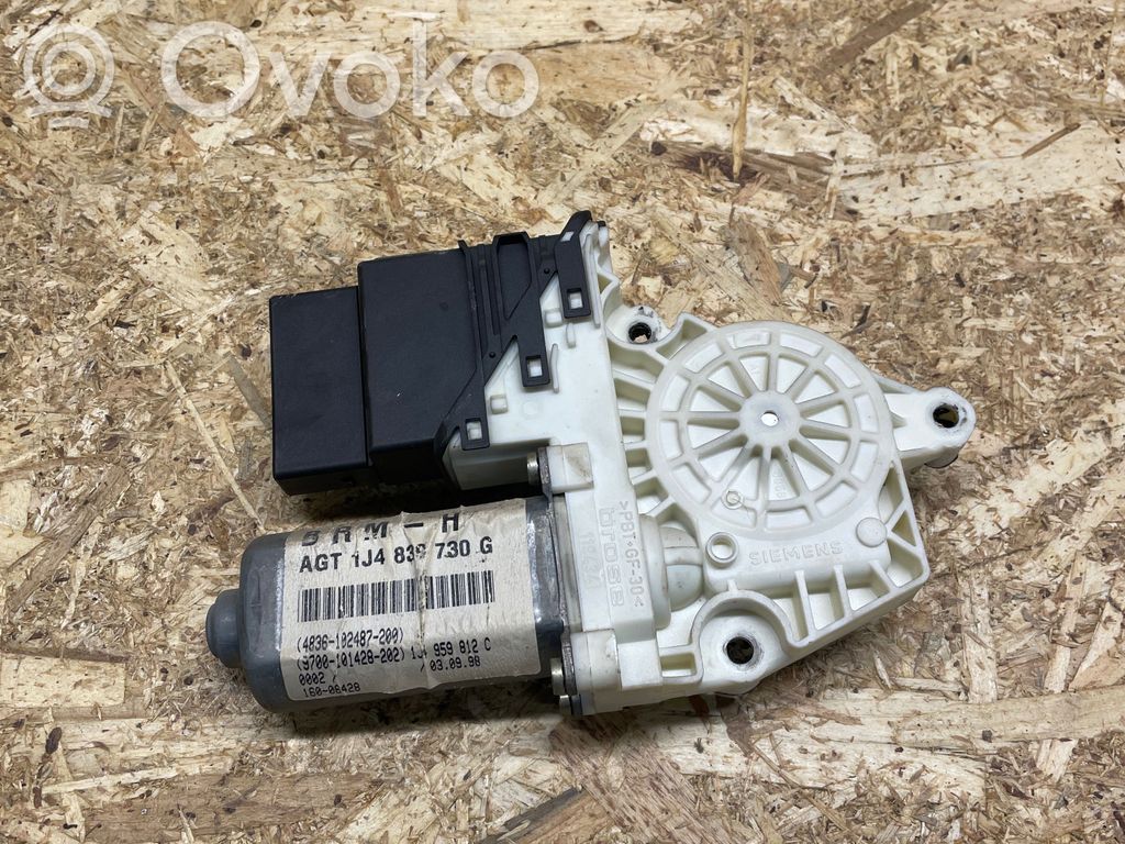 Volkswagen Golf IV Elektryczny podnośnik szyby drzwi tylnych 