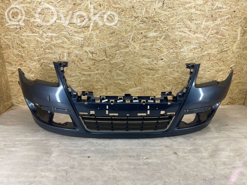 Volkswagen PASSAT B6 Zderzak przedni 