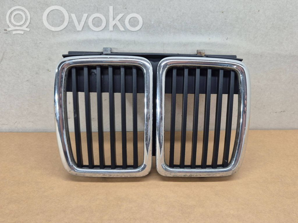 Grille de calandre avant   51131884350