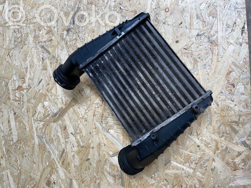 Volkswagen PASSAT B5.5 Intercooler radiator 