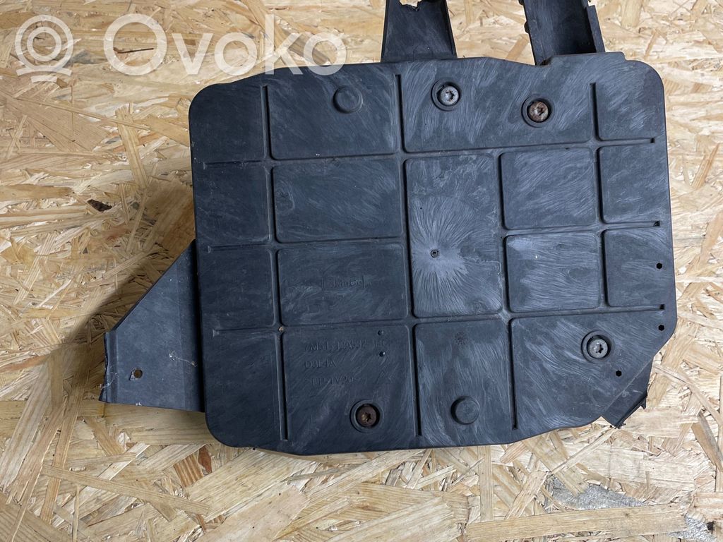 Volvo V50 Engine control unit box 