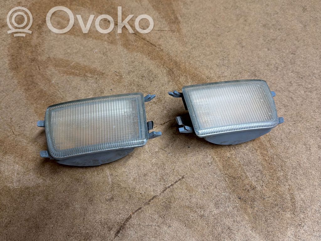 Volkswagen Golf III Front indicator light 