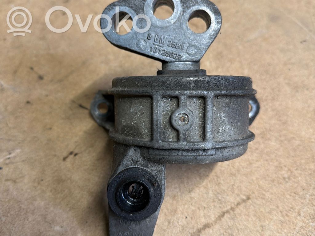 Engine mount bracket   13125627,M2581
