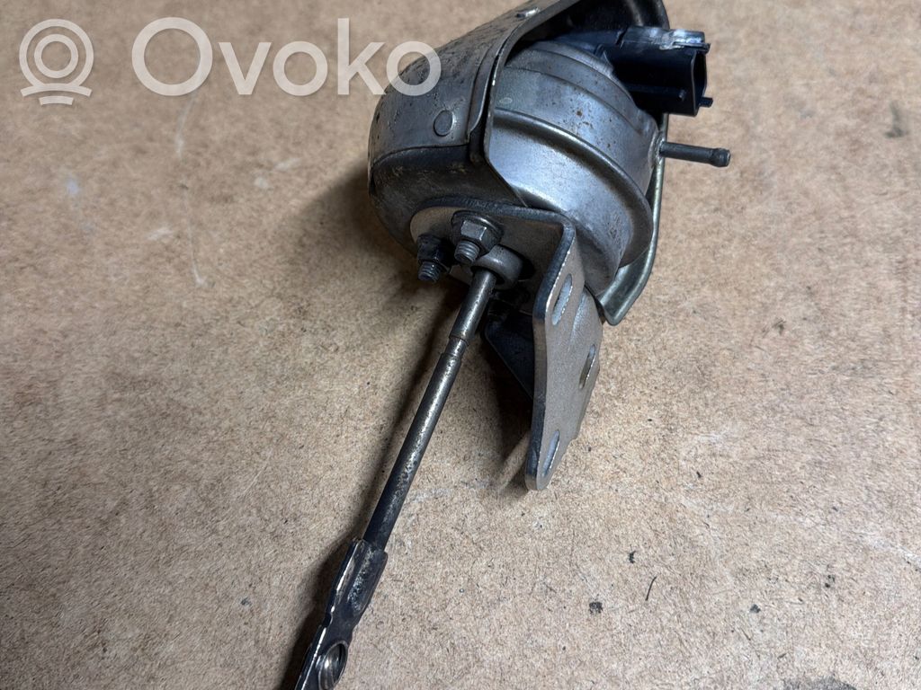 Opel Corsa E Turboahtimen sähkökäyttöinen käyttölaite 