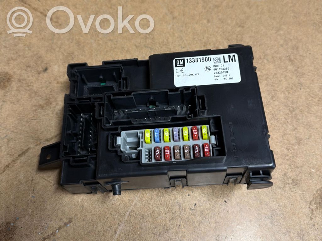 Opel Meriva B Sulakemoduuli 