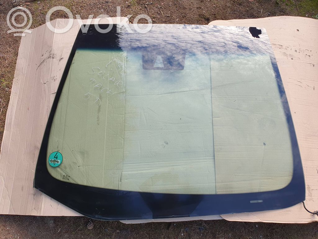 Hyundai i30 Front windscreen/windshield window 