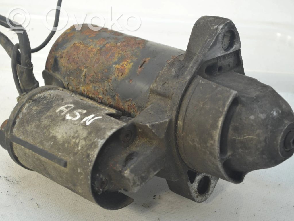Audi A4 S4 B5 8D Starteris 