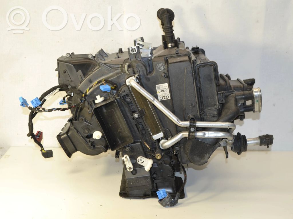 Audi A6 S6 C6 4F Salono oro mazgo komplektas 