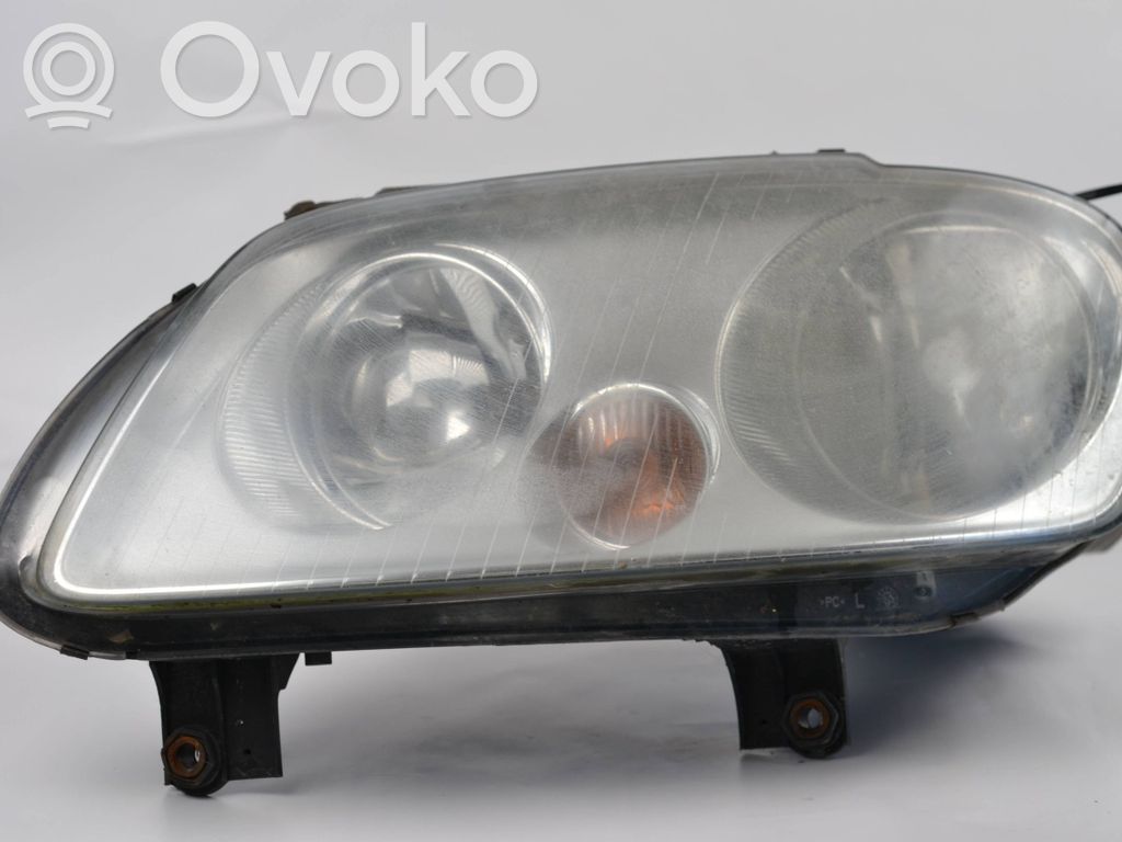 Volkswagen Caddy Headlight/headlamp 