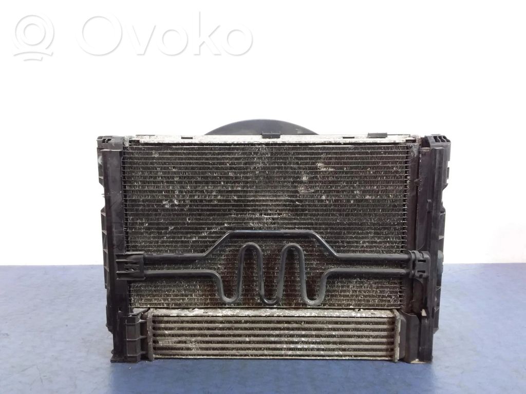 BMW 3 E90 E91 Coolant radiator 