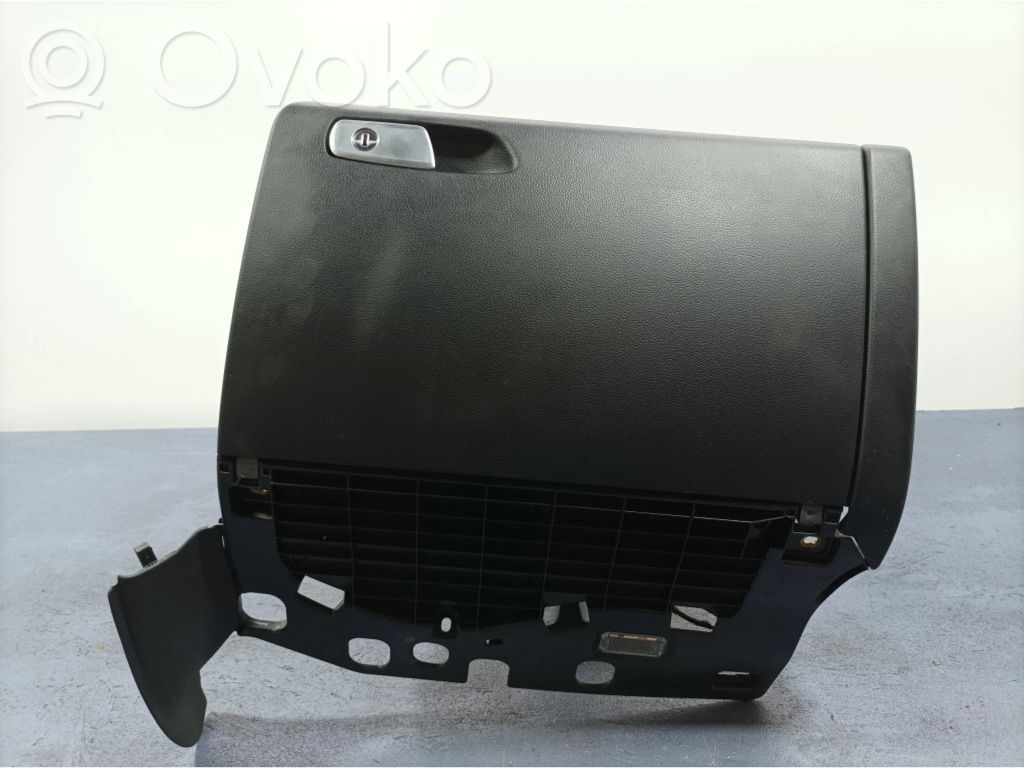 Audi A4 S4 B8 8K Guantera 
