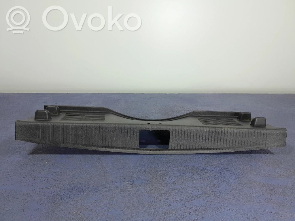 Opel Astra J Inny części progu i słupka 