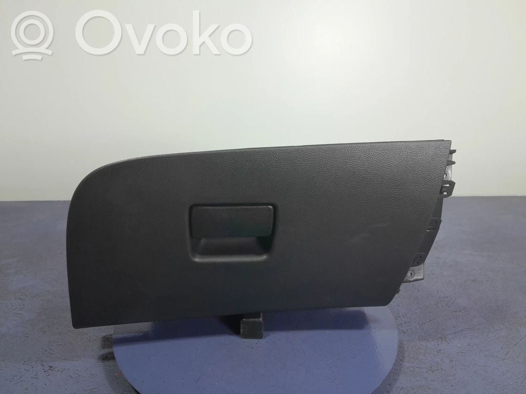 Opel Astra K Glove box 